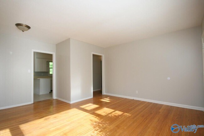 Foto del edificio - 407 Warner St NW