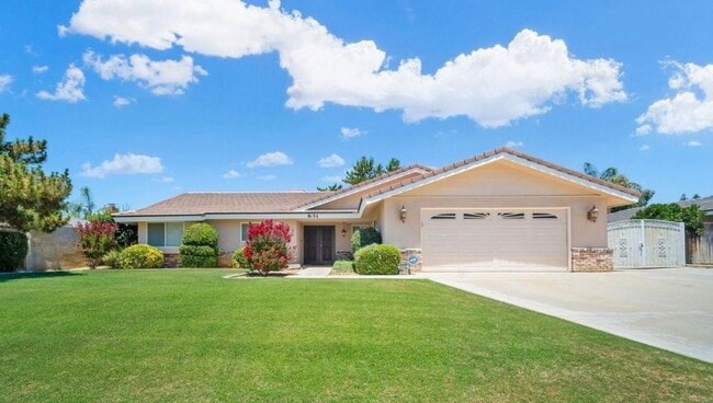 Building Photo - 6604 Cherrywood Ave
