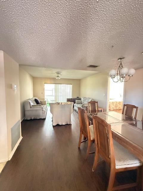 Foto del edificio - 321 Lake Evelyn Dr