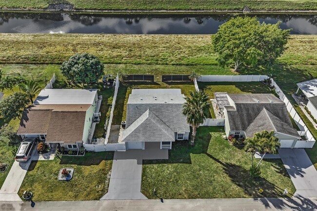 Building Photo - 8316 Huntsman Pl