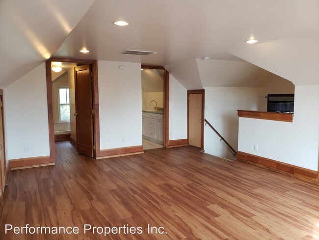 Foto del edificio - 3105-3109 NE Broadway St
