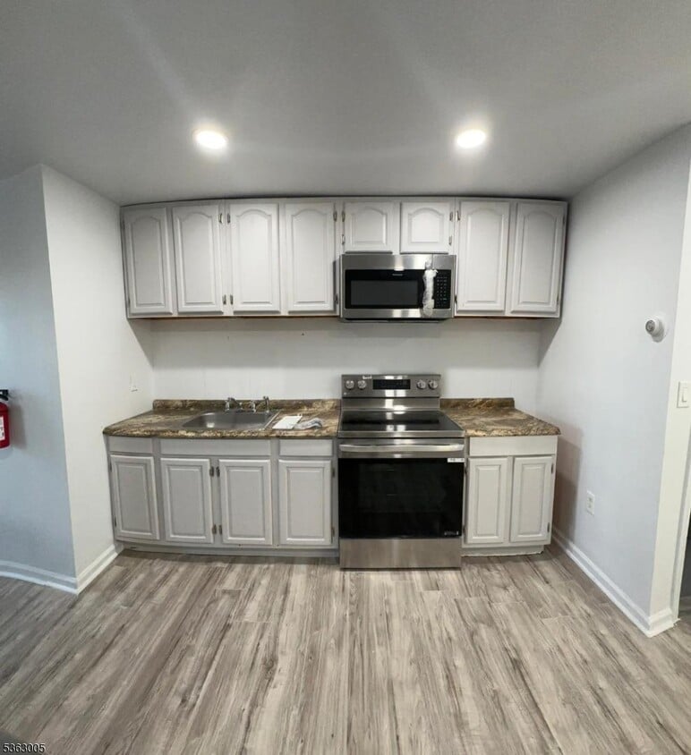 Primary Photo - 74 Eaton Pl