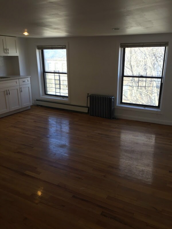 Building Photo - 53 Bainbridge St