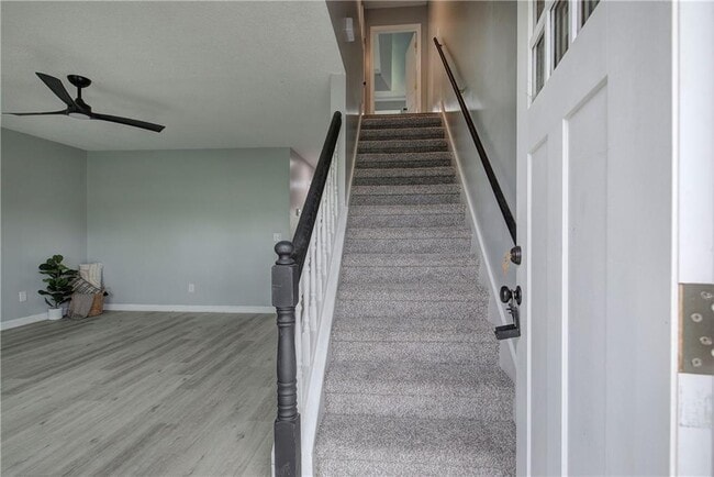 Building Photo - 128 Evergreen Trail SE