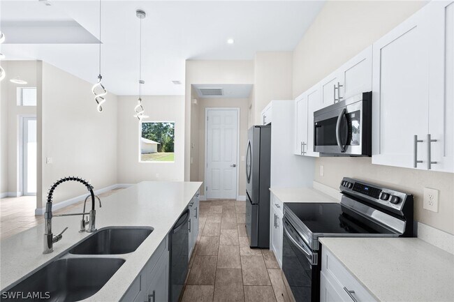 Foto del edificio - 2708 20th St W