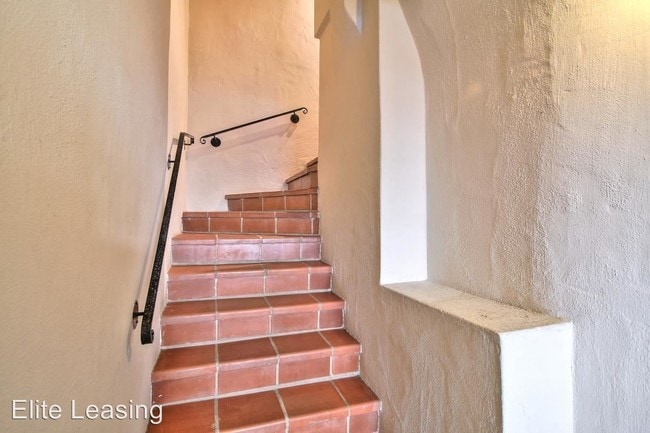 Building Photo - 2 br, 1 bath Apartment - 875 36th Avenue
