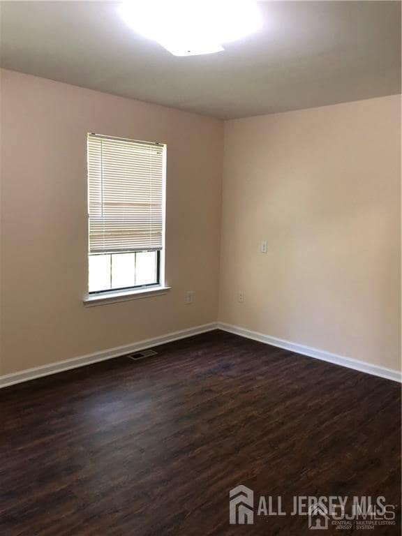 Building Photo - 322 Hampshire Ct
