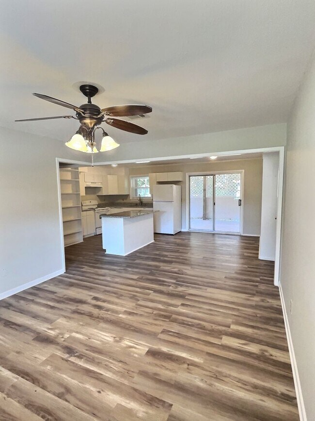 Foto del edificio - Newly Remodeled 3-Bedroom Home in Ocean Sp...