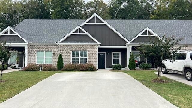 Building Photo - 564 NE Bellingham Dr