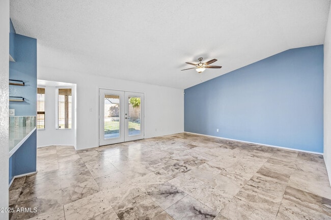 Foto del edificio - 3060 E John Cabot Dr