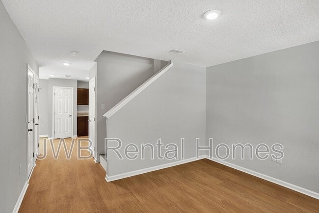 Building Photo - 2208 Spires Ave