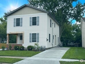 508 1/2 Charles St