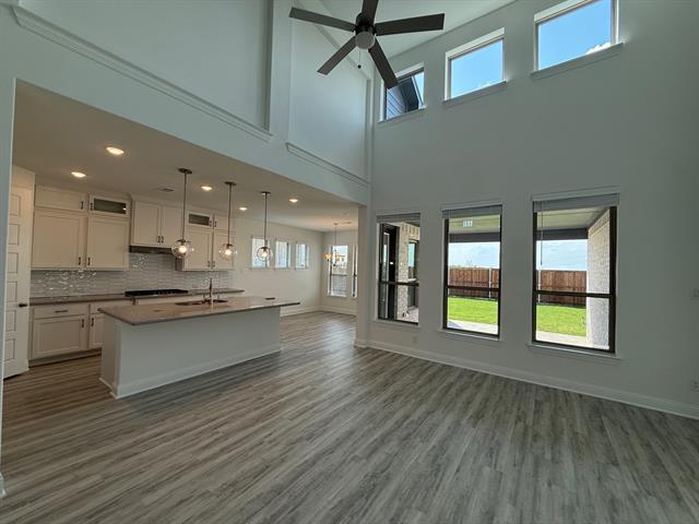 Foto del edificio - 704 Mountain Laurel Rd.