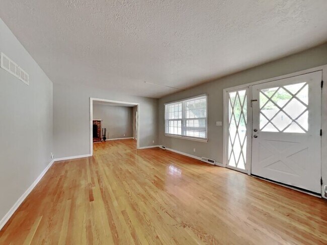 Foto del edificio - 11209 E 59th St