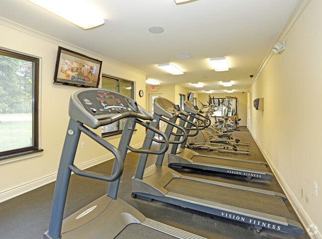 Exercise Room - Green Hill Apartments