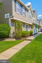Building Photo - 4705 Grenwich Ln