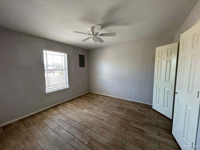 Foto del edificio - 9 Graham Ave