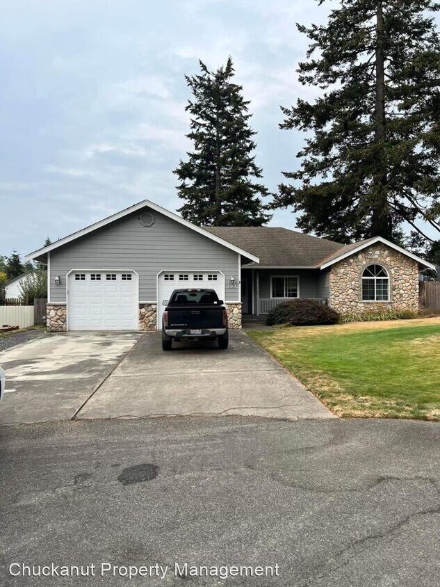 3 br, 2.5 bath House 703 W. Del Ray Rd. House Rental in Lynden, WA