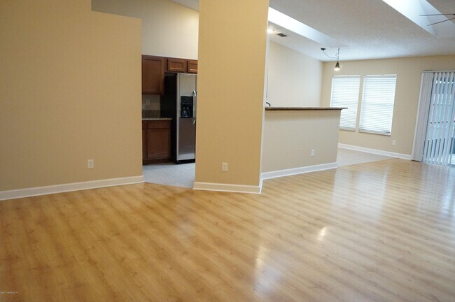 Foto del edificio - 2024 Tanners Green Way