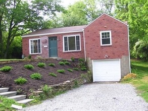 Building Photo - 1220 Colonial Ln