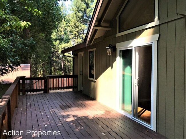 Building Photo - 3 br, 3 bath House - 5021 Cedar Dr