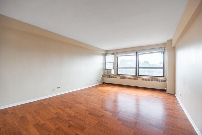 Building Photo - 4180 N Marine Dr