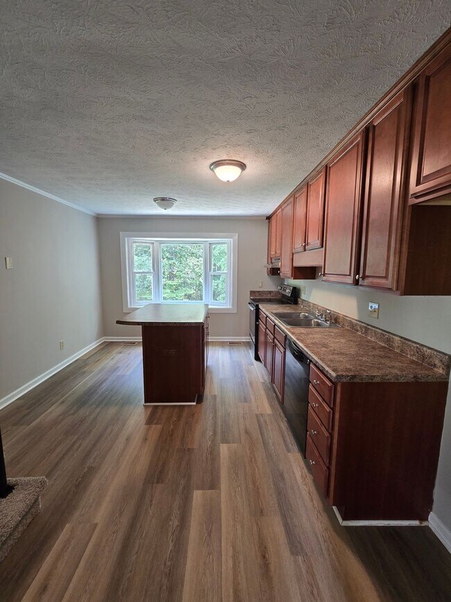 Foto del edificio - 7494 Beverly Dr