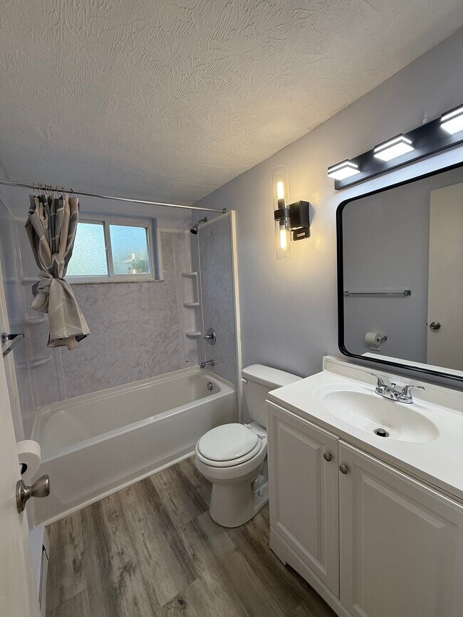 Building Photo - 3642 Northdale Pl