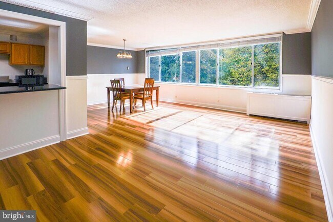 Foto del edificio - 11801 Rockville Pike