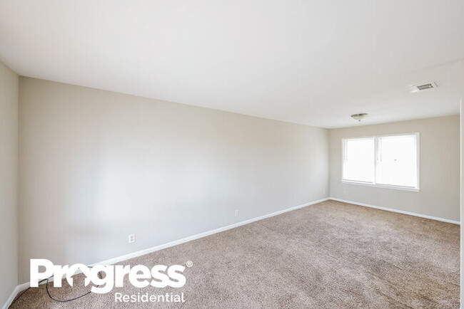 Building Photo - 916 Daniel Cir