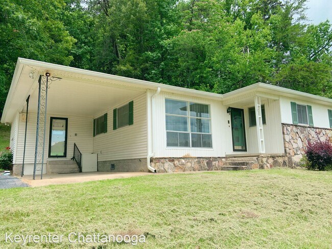 Foto del edificio - 3 br, 2 bath House - 1013 Mountain Creek Rd