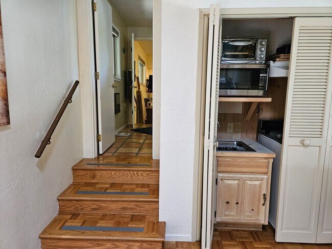 Foto del edificio - 1 Bedroom 1 Bathroom attached apartment wi...
