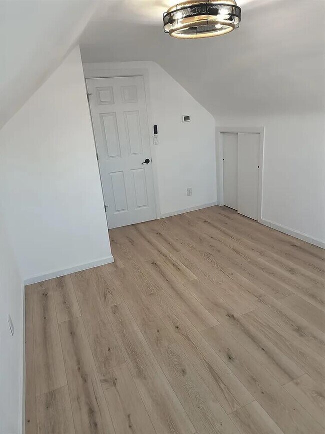 Foto del edificio - 233 E Market St
