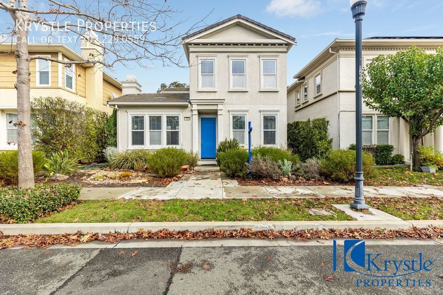 Primary Photo - Evening & Weekend Showings Available! Beau...