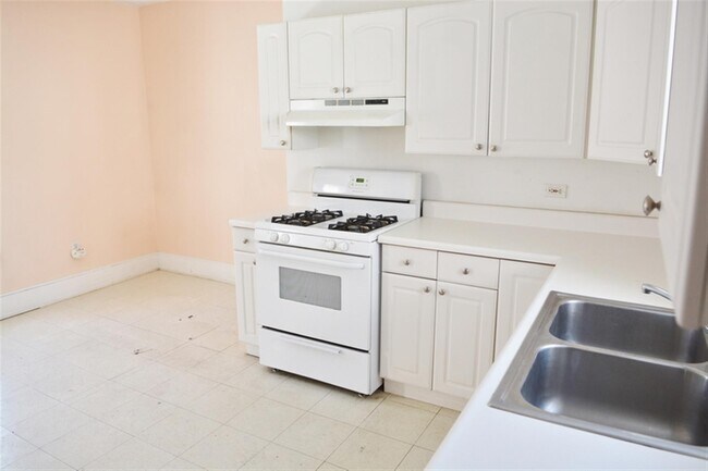 Foto del edificio - 8 Grand View Ave