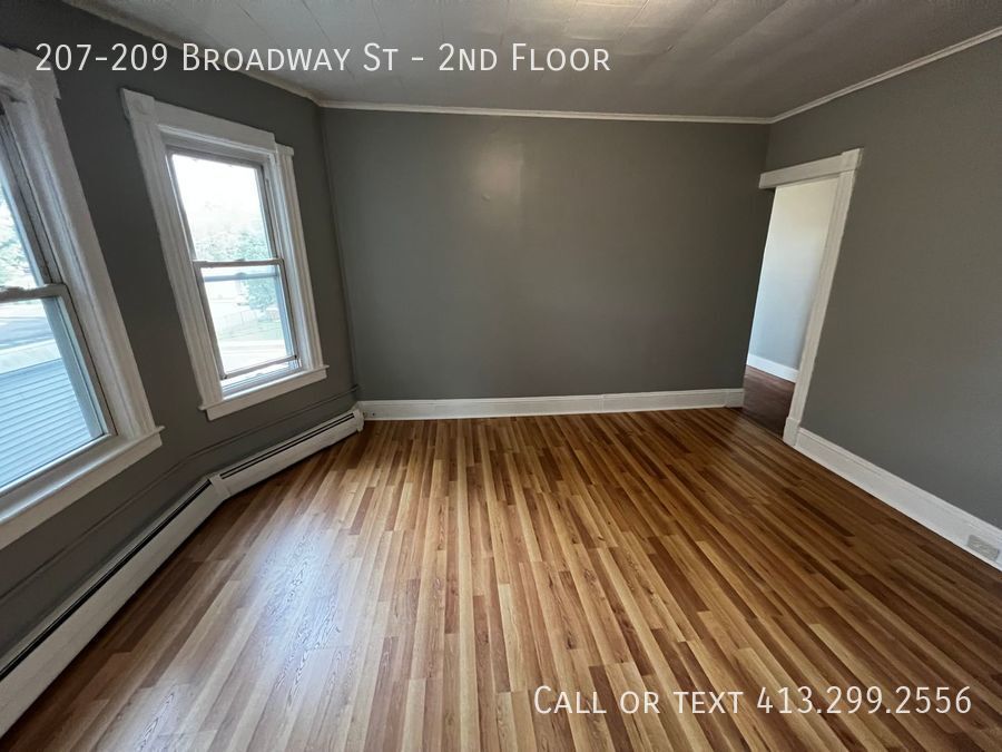 Primary Photo - Updated 3 Bedroom Unit In Chicopee Falls