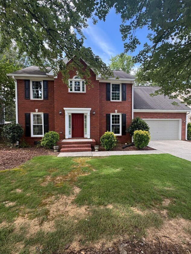 Primary Photo - 2000/3 br/2.5 ba/ 2,330 sqft