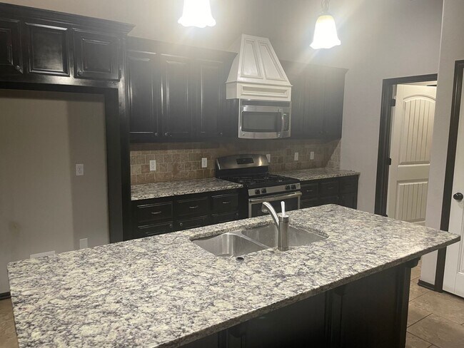 Foto del edificio - 3 bed 2 bath 2 car in Moore Schools! Great...