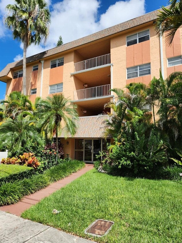 Primary Photo - 8101 SW 73rd Ave