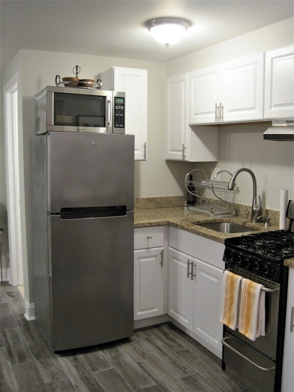 Kitchen - 44 Belmont St