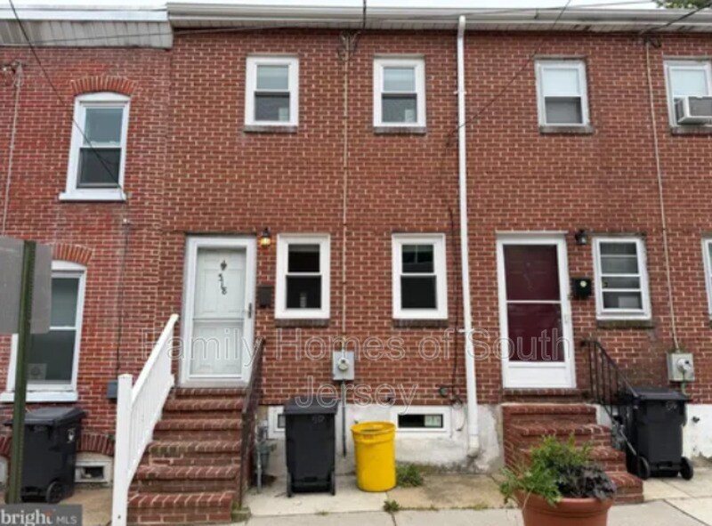 Photo - 810 N Church St