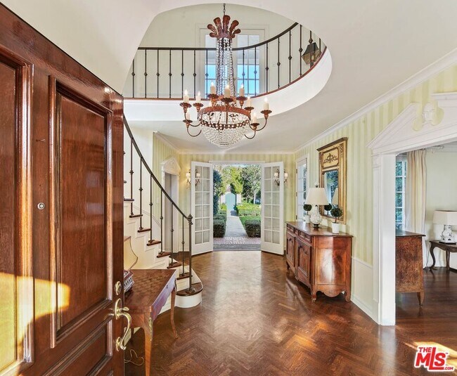 Foto del edificio - 834 Devon Ave