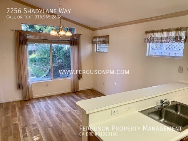 Foto del edificio - 7256 Shadylane Way