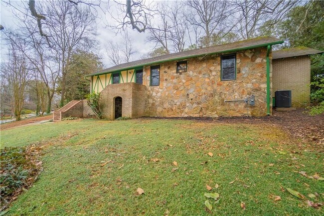 Foto del edificio - 1865 Oak Grove Rd NE