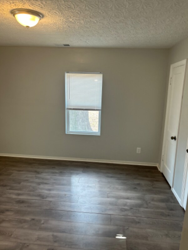 Foto del edificio - 3790 Barron Ave