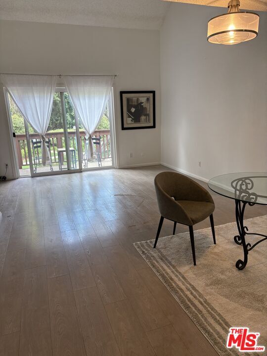 Foto del edificio - 7120 Carlson Cir
