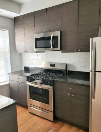 Foto del edificio - 1640 W Pratt Blvd