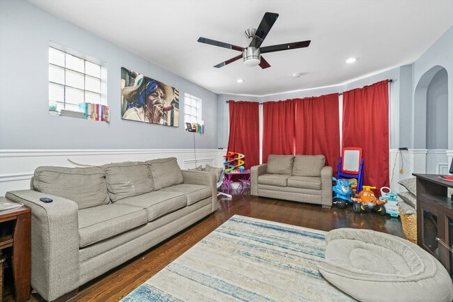 Building Photo - 6157 S Tripp Ave