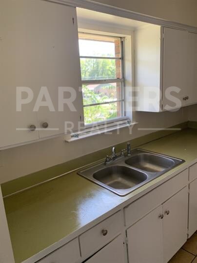 Building Photo - 508 Upton Rd