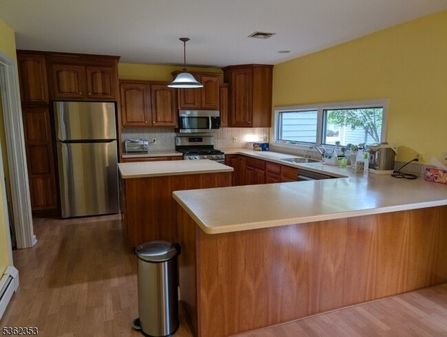 Building Photo - 76 Stryker Ct